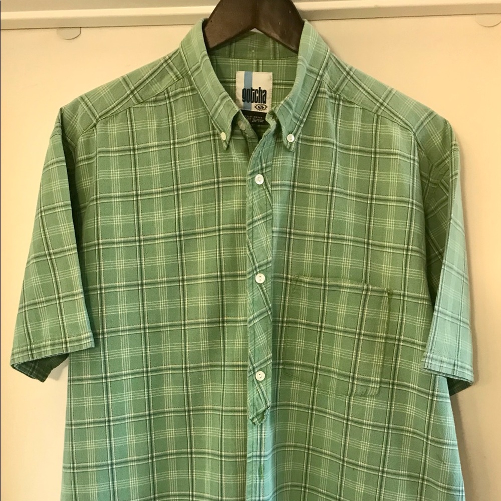 “GOTCHA”, short sleeve button down collared shirt.